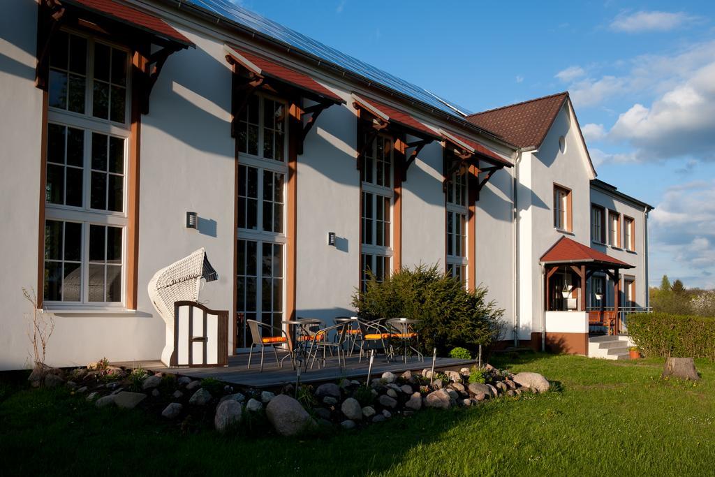 Das Haus Am Teich Gross Grabow Exteriér fotografie